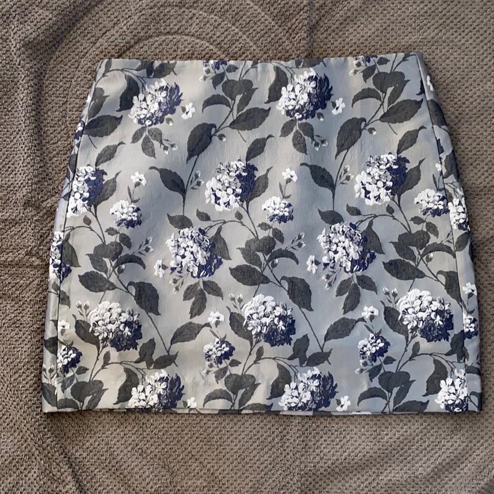 Nice Loft outlet skirt